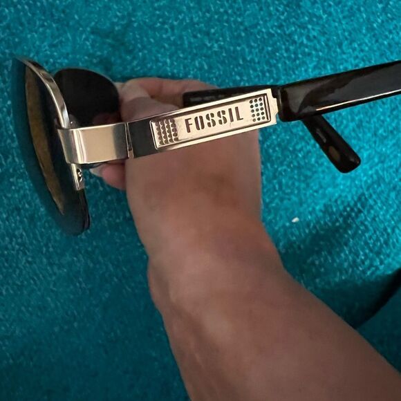 💥💥. Fossil modified aviator unisex sunglasses💥💥 - Picture 6 of 10